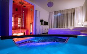 Apartament Rodzinny Beach SAUNA&JACUZZI Arka Medical Spa Kołobrzeg
